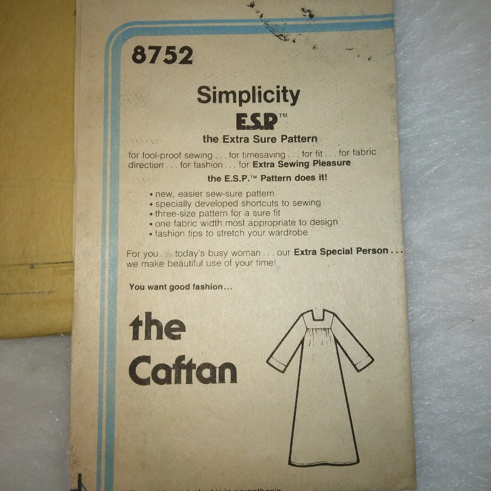 SIMPLICITY 8752 E.S.P. Misses' Caftan, size 16-20, c. 1978